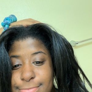 Meet your Posher, Makayla